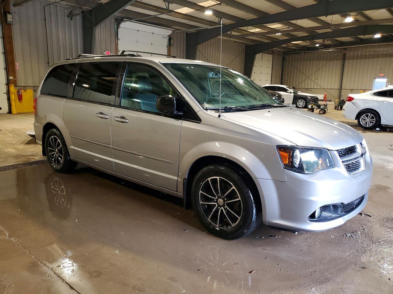2016 Dodge Grand Caravan R - Фото 4