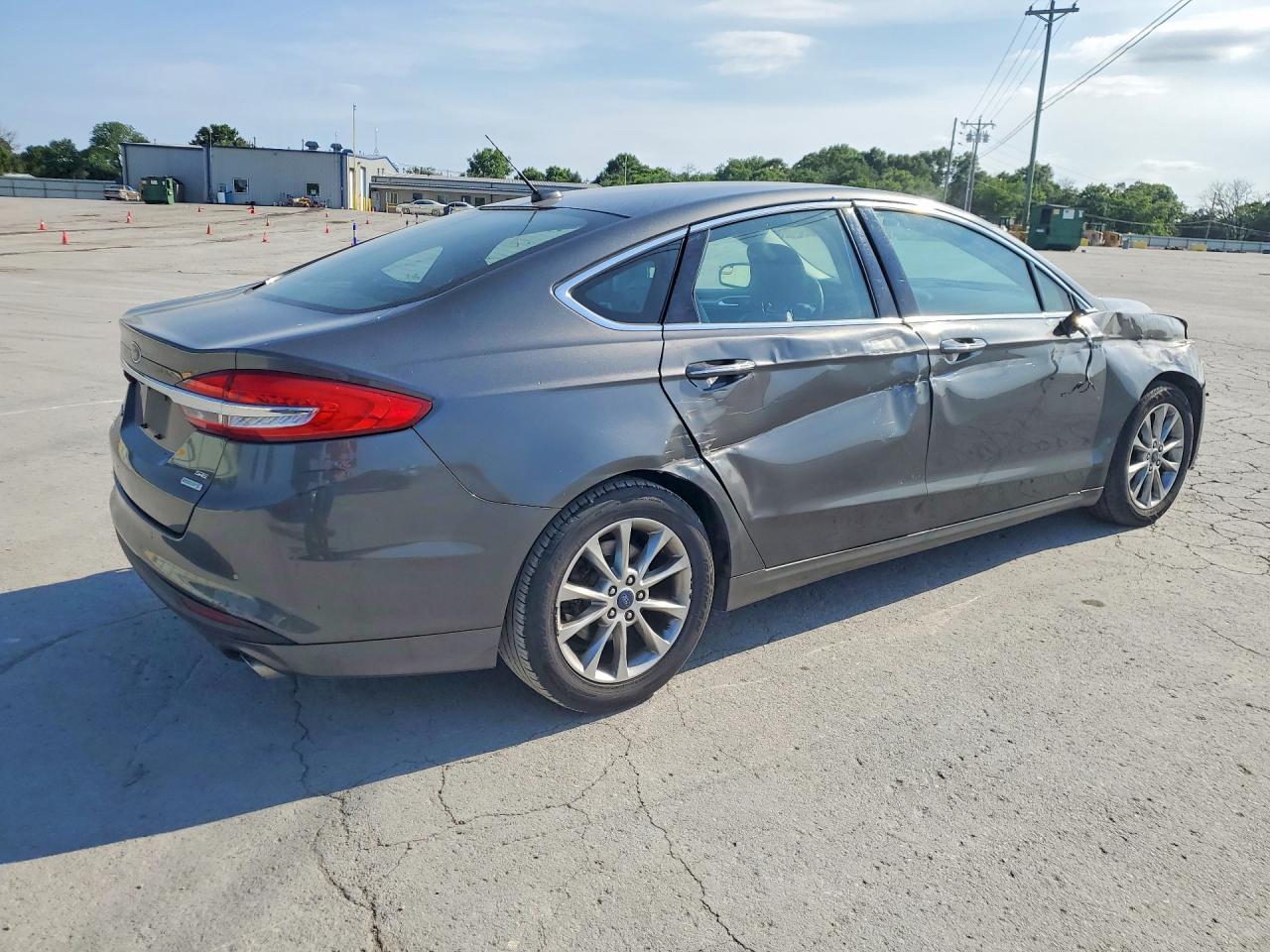 2017 Ford Fusion - Фото 3