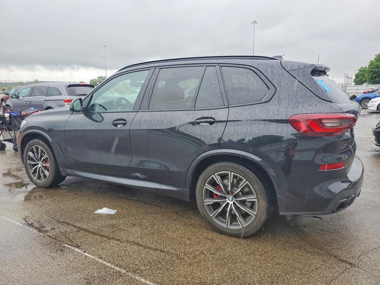 2021 BMW X5 M50I - Фото 2