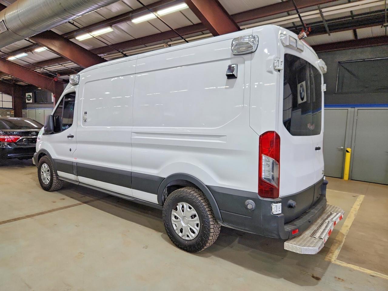 2015 Ford Transit T-250 - Фото 2