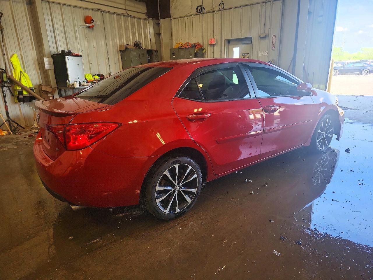 2018 Toyota Corolla Se - Фото 3