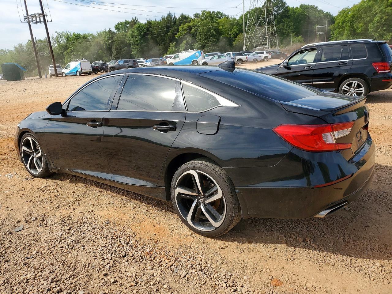2019 Honda Accord Sport - Image 2