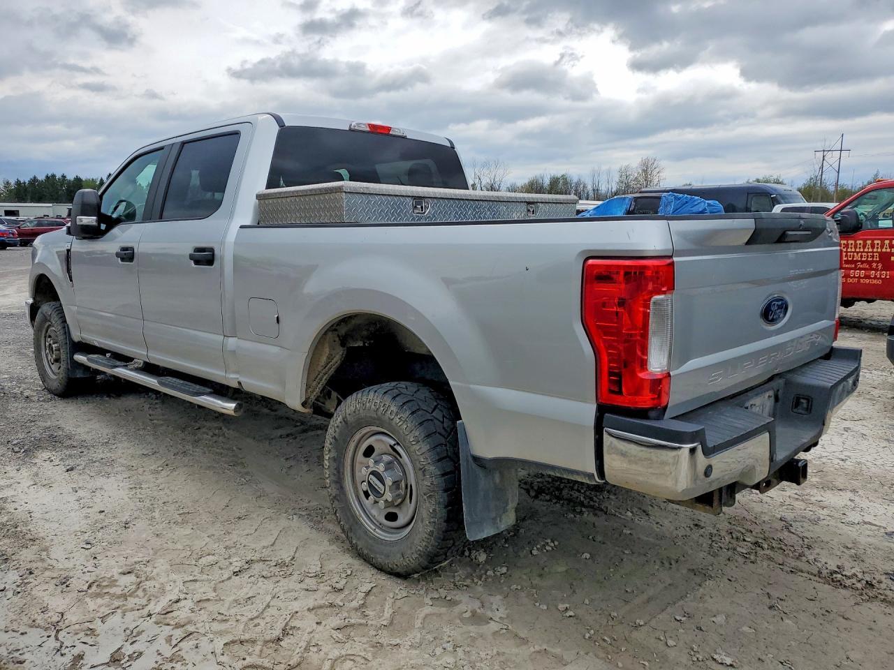 2019 Ford F250 Super Duty - Фото 2