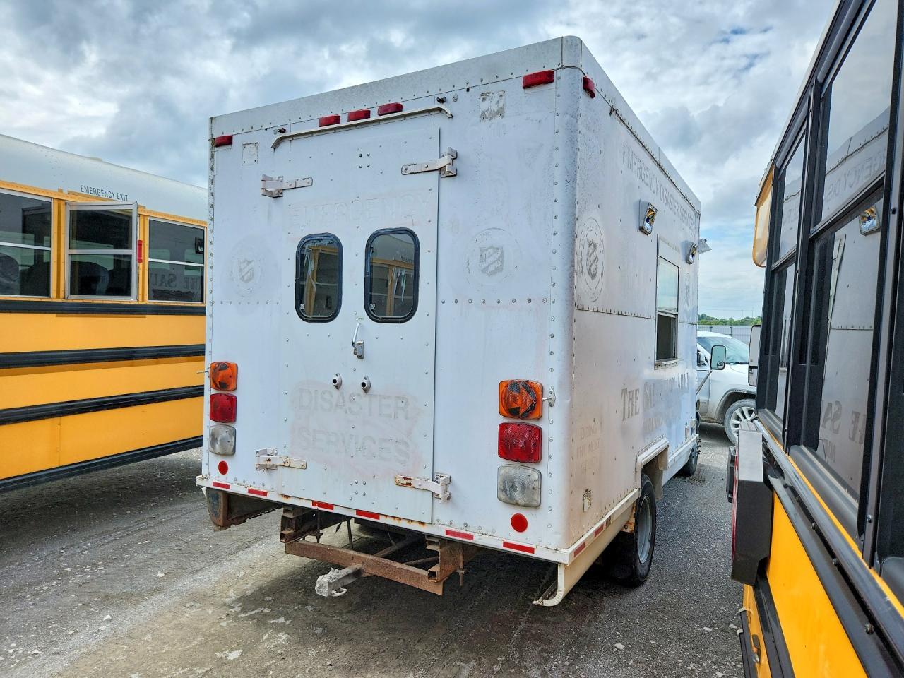 1995 Ford E350 Box Truck - Фото 3