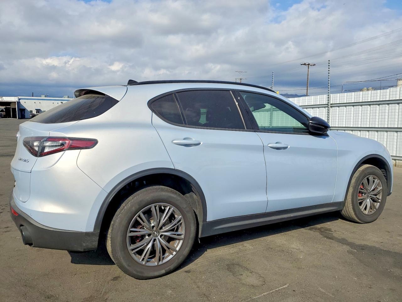 2024 Alfa Romeo Stelvio Sprint - Image 3
