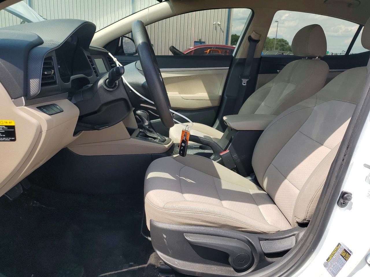 2019 Hyundai Elantra Se - Фото 7