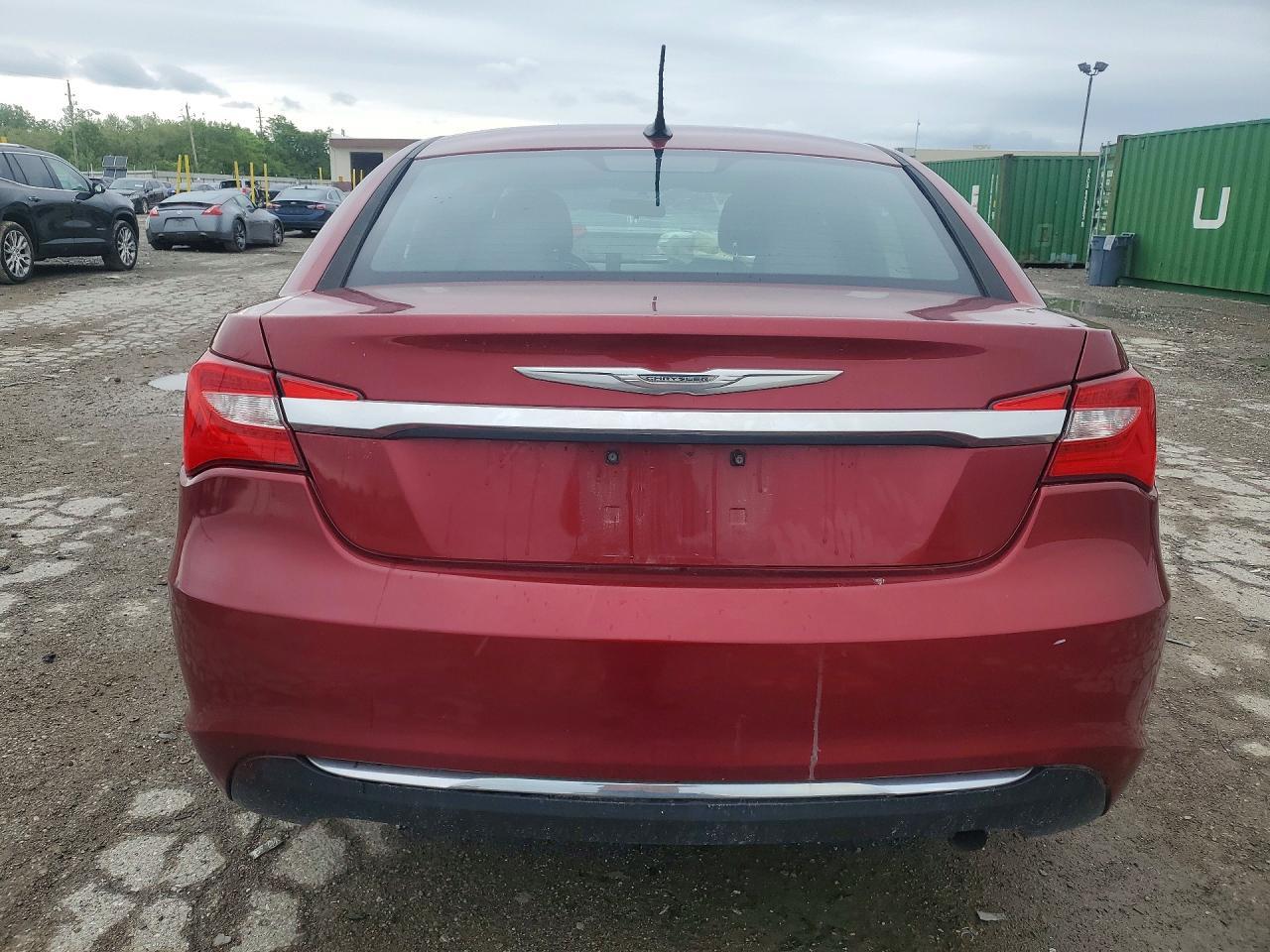 2013 Chrysler 200 Touring - Фото 6