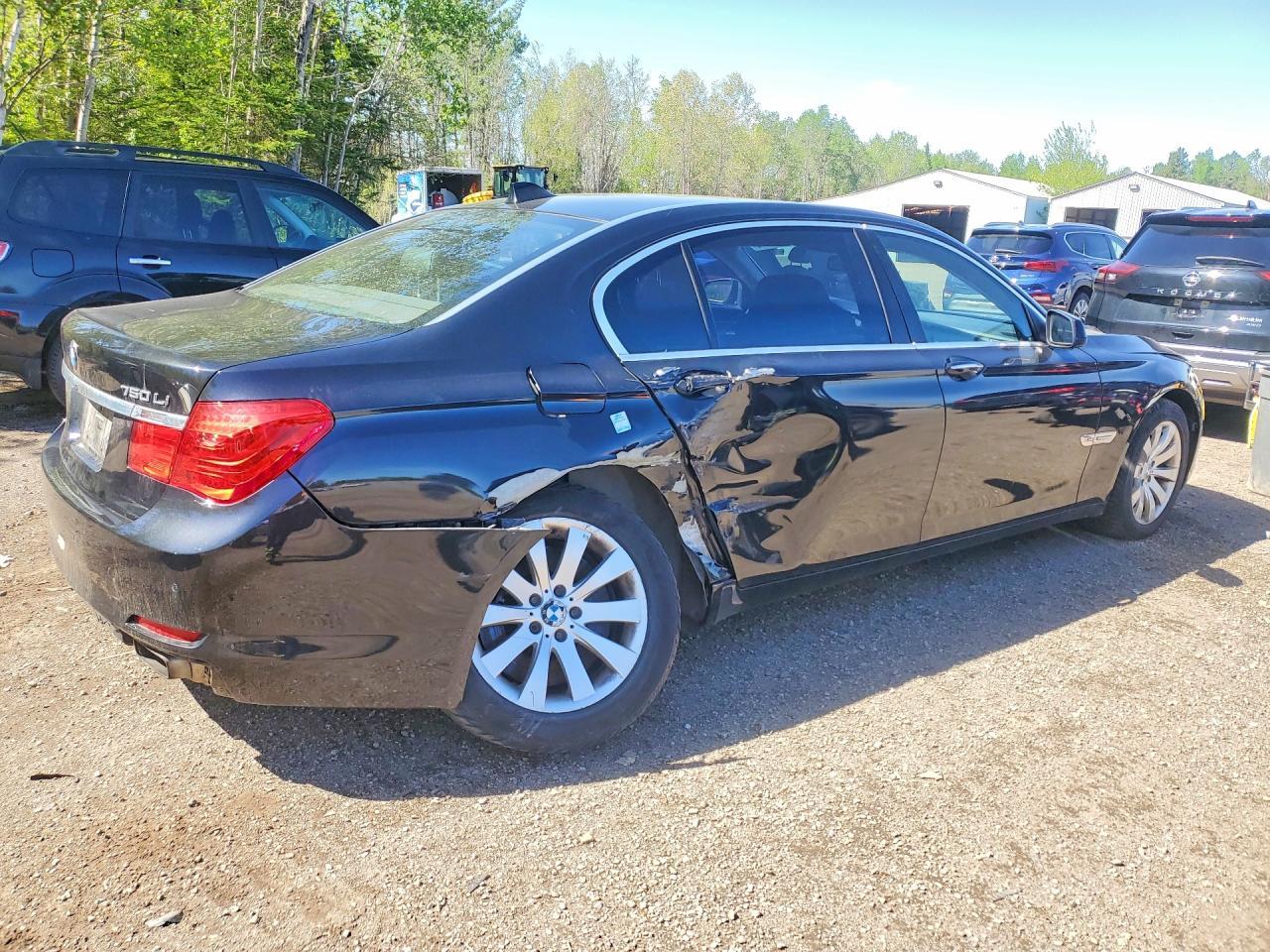 2010 BMW 750 Li xDrive - Image 3
