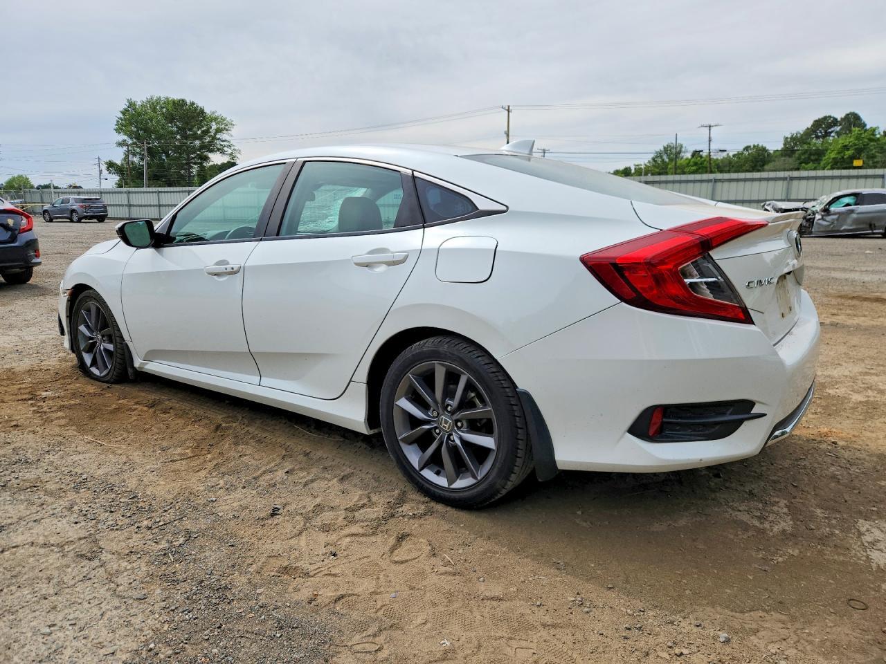 2019 Honda Civic Ex - Image 2