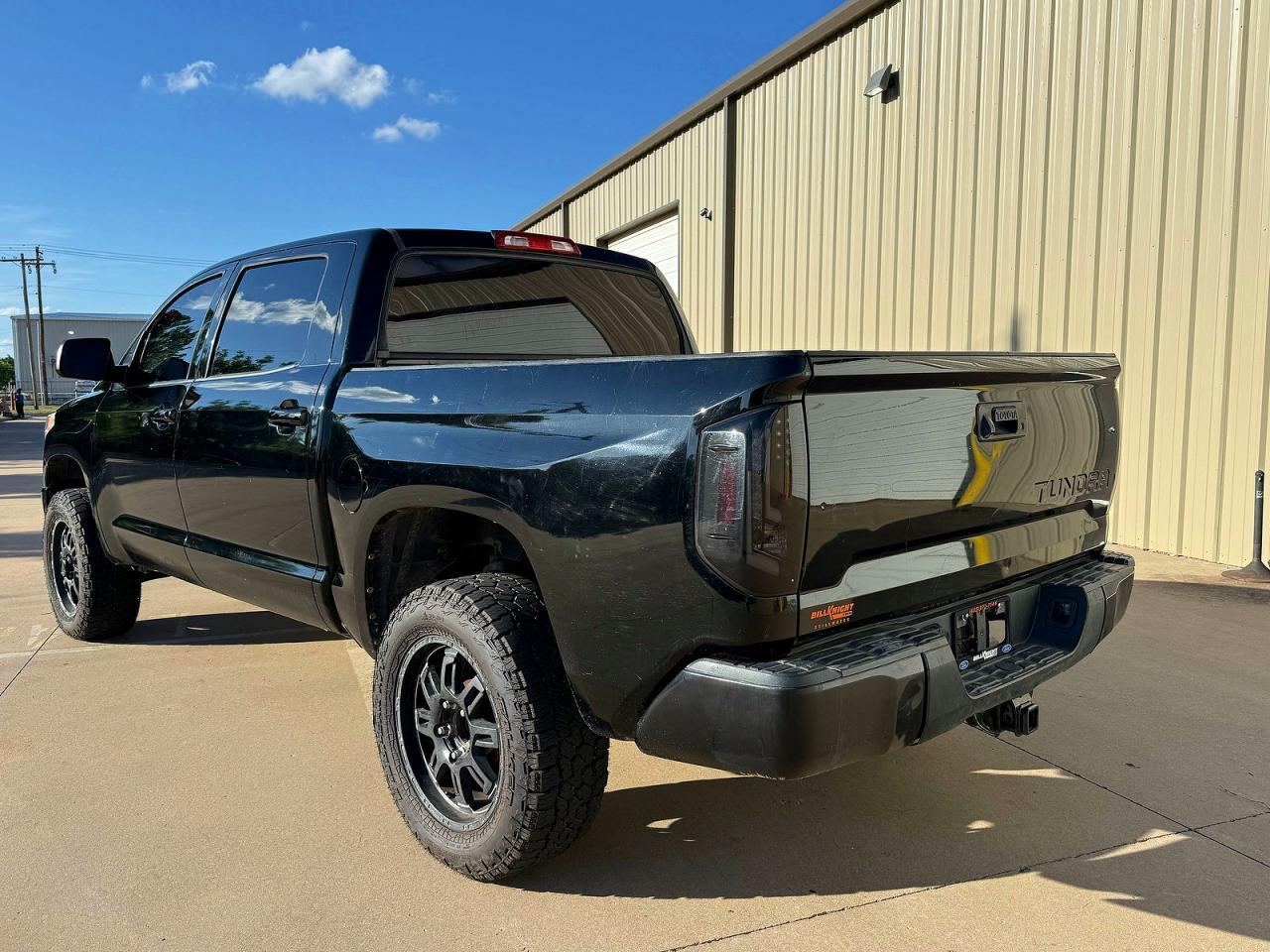 2015 Toyota Tundra Sr5 - Image 3