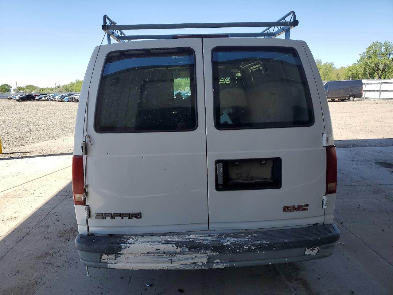 2000 GMC Safari Xt - Image 6