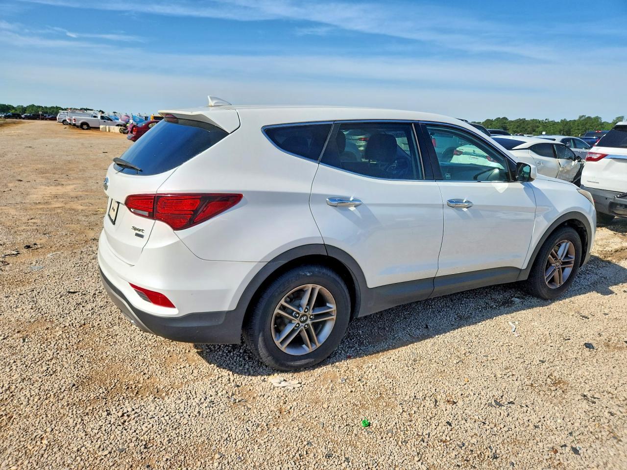 2017 Hyundai Santa Fe Sport 2.4L - Фото 3