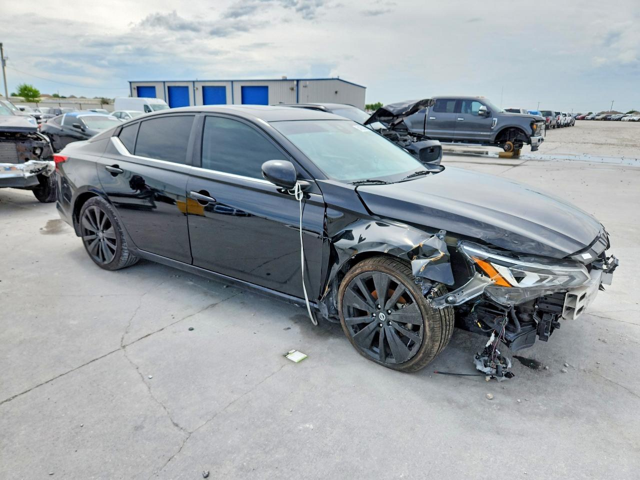 2022 Nissan Altima Sr - Фото 4