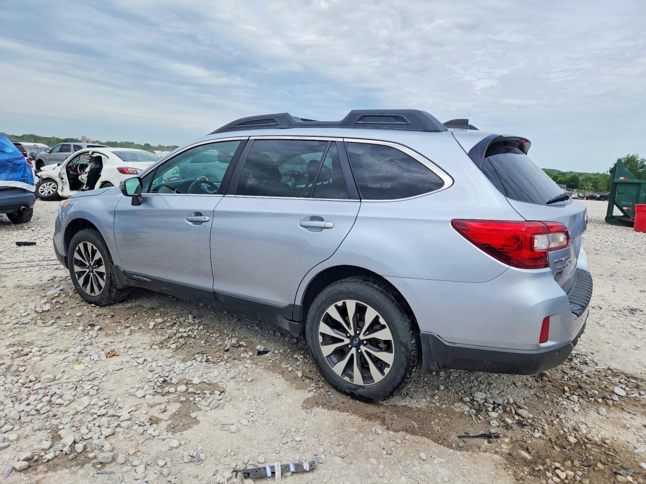 2017 Subaru Outback 3.6R Limited - Image 2