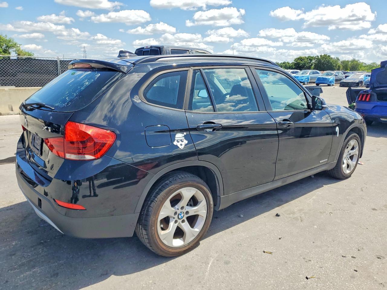 2015 BMW X1 Sdrive28I - Фото 3