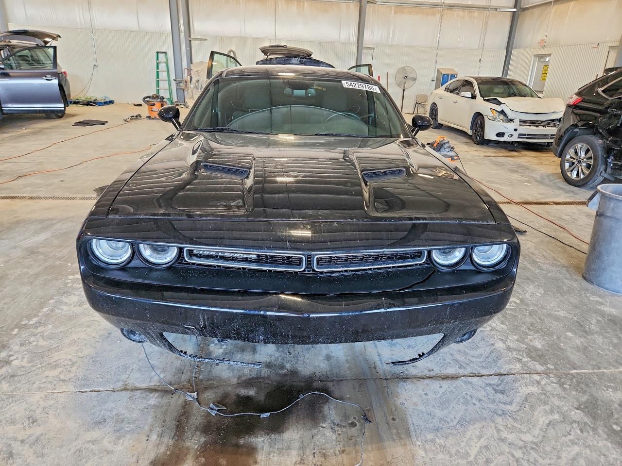 2016 Dodge Challenger Sxt - Image 5