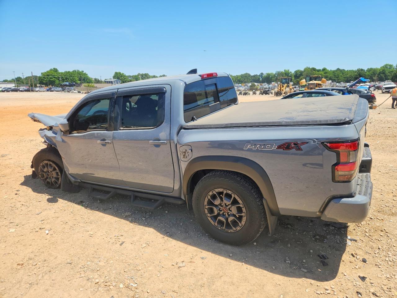 2024 Nissan Frontier Pro-4X - Фото 2