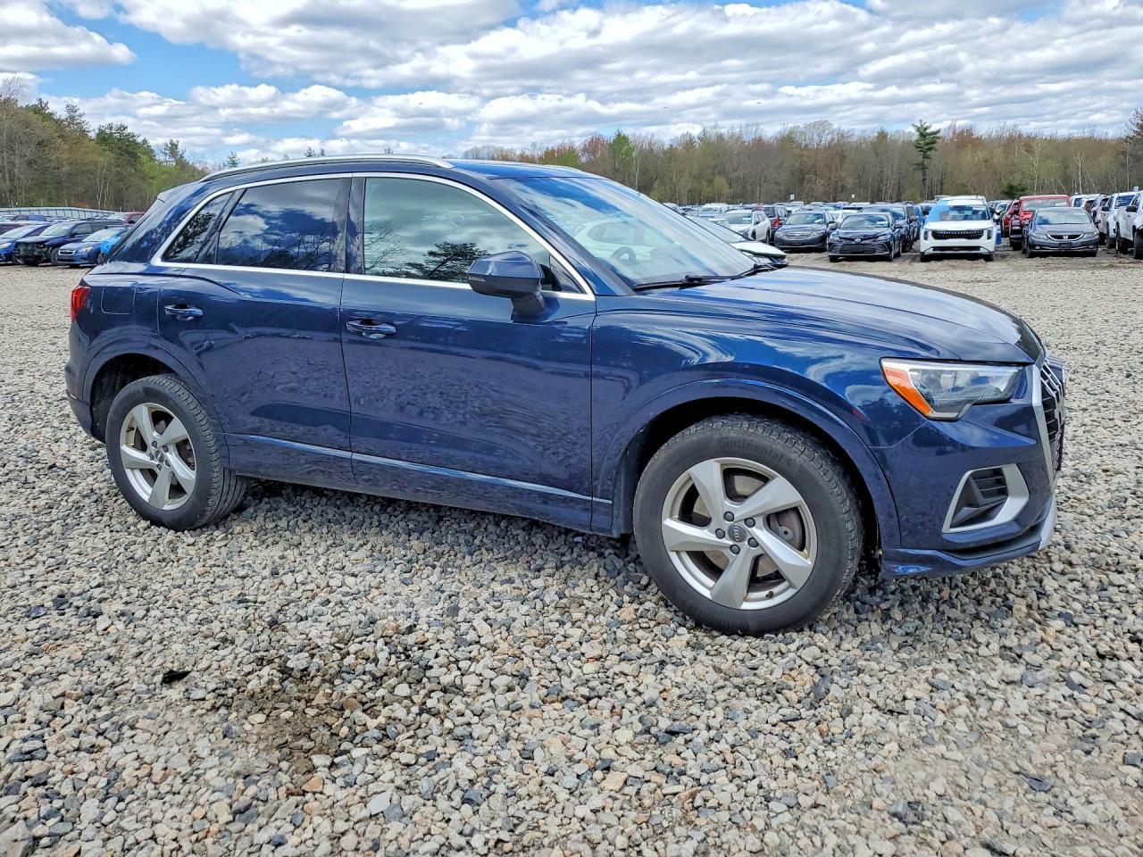 2020 Audi Q3 Premium - Image 4