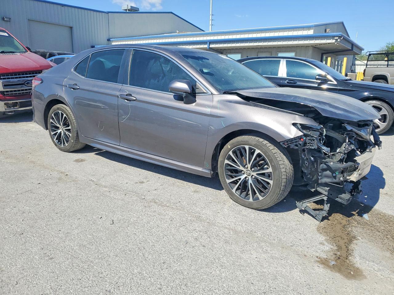 2019 Toyota Camry - Image 4