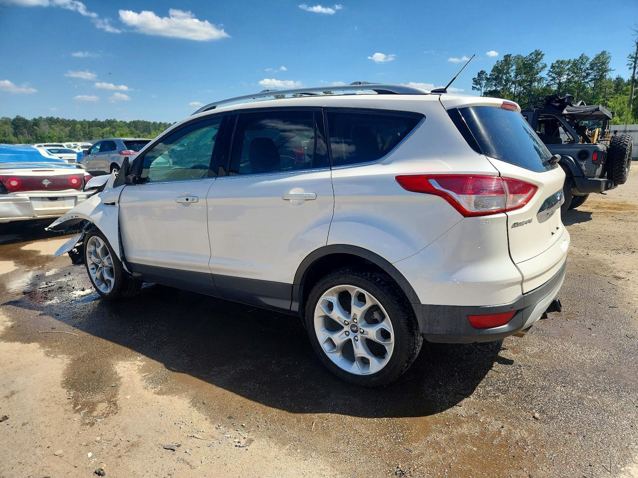 2016 Ford Escape Titanium - Image 2