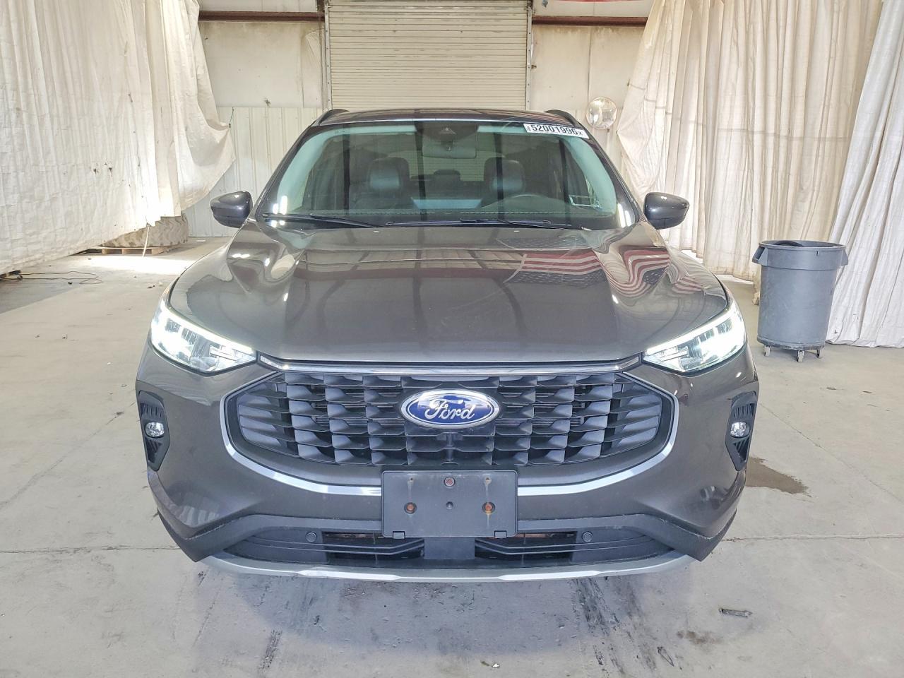 2025 Ford Escape - Image 5