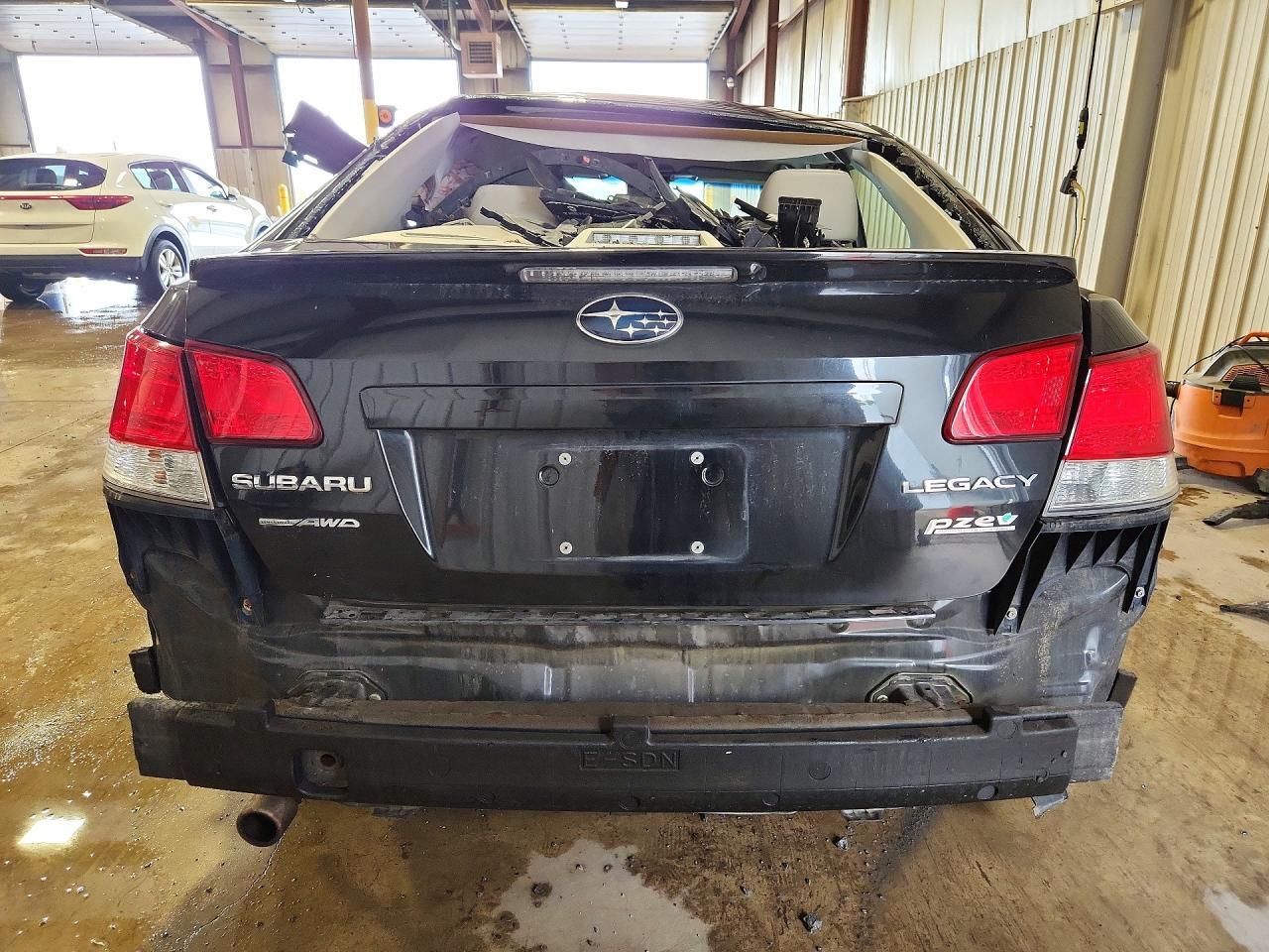 2010 Subaru Legacy 2.5I Premium - Image 6
