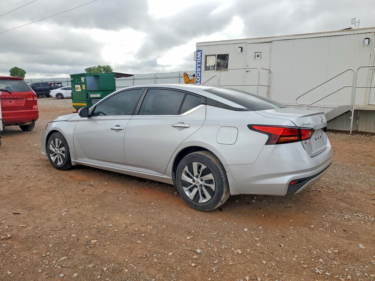 2022 Nissan Altima S - Фото 2