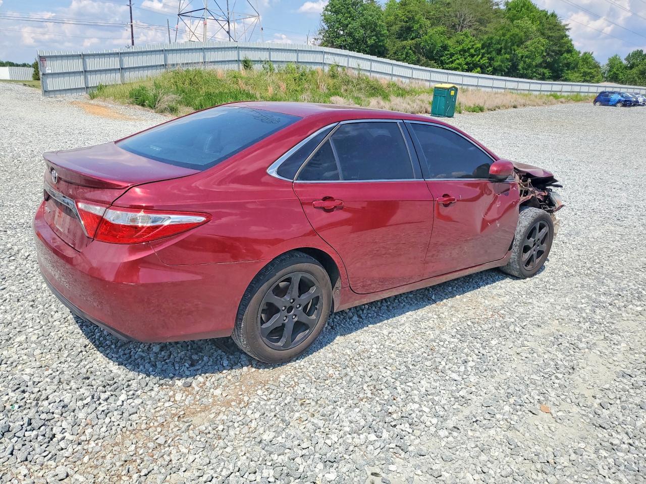 2016 Toyota Camry Se - Фото 3