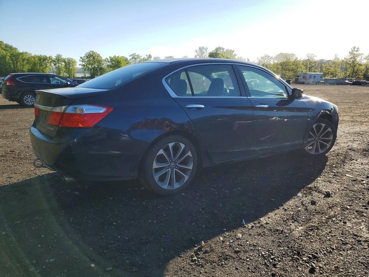 2014 Honda Accord Sport - Image 3