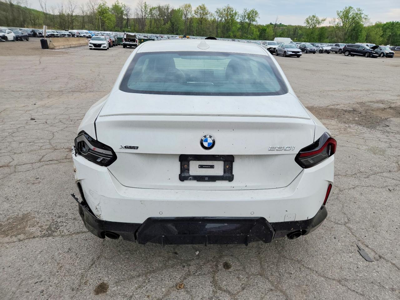 2024 BMW 230Xi - Фото 6