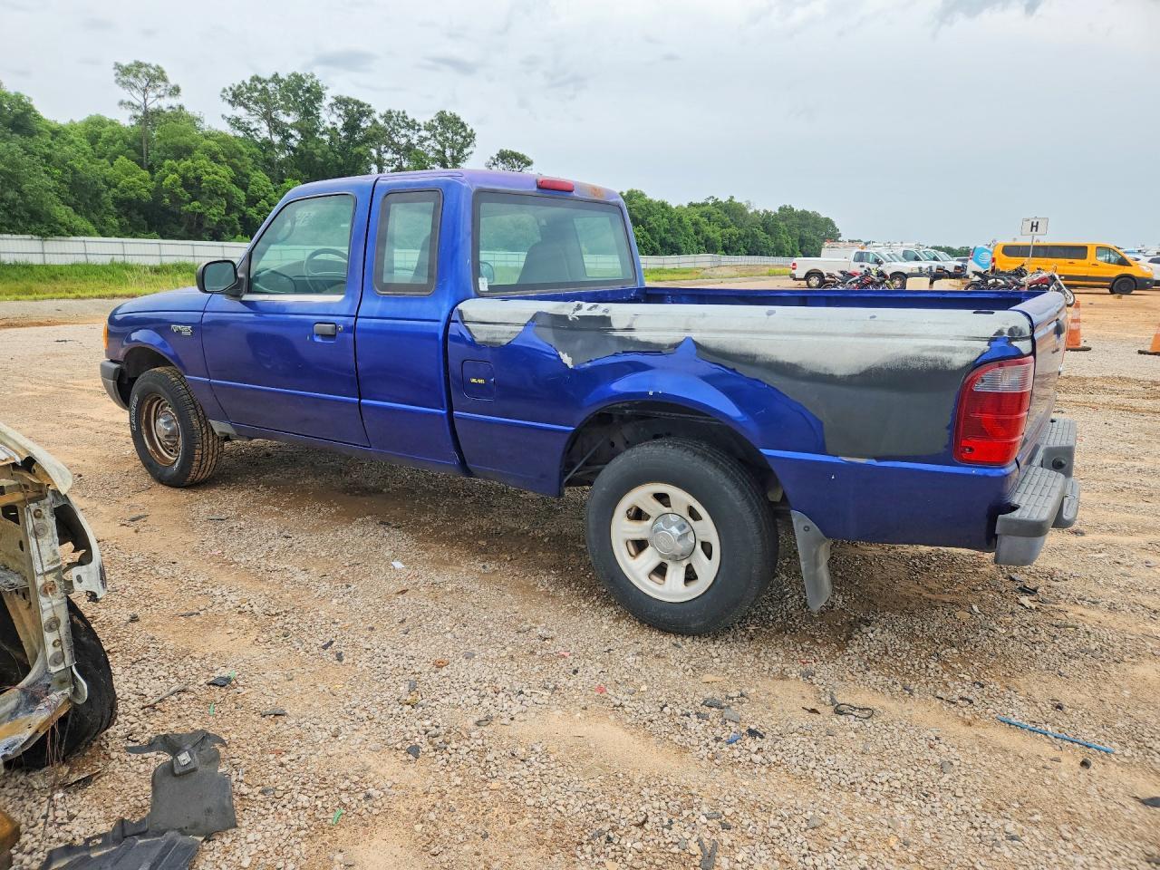 2003 Ford Ranger Super Cab - Image 2