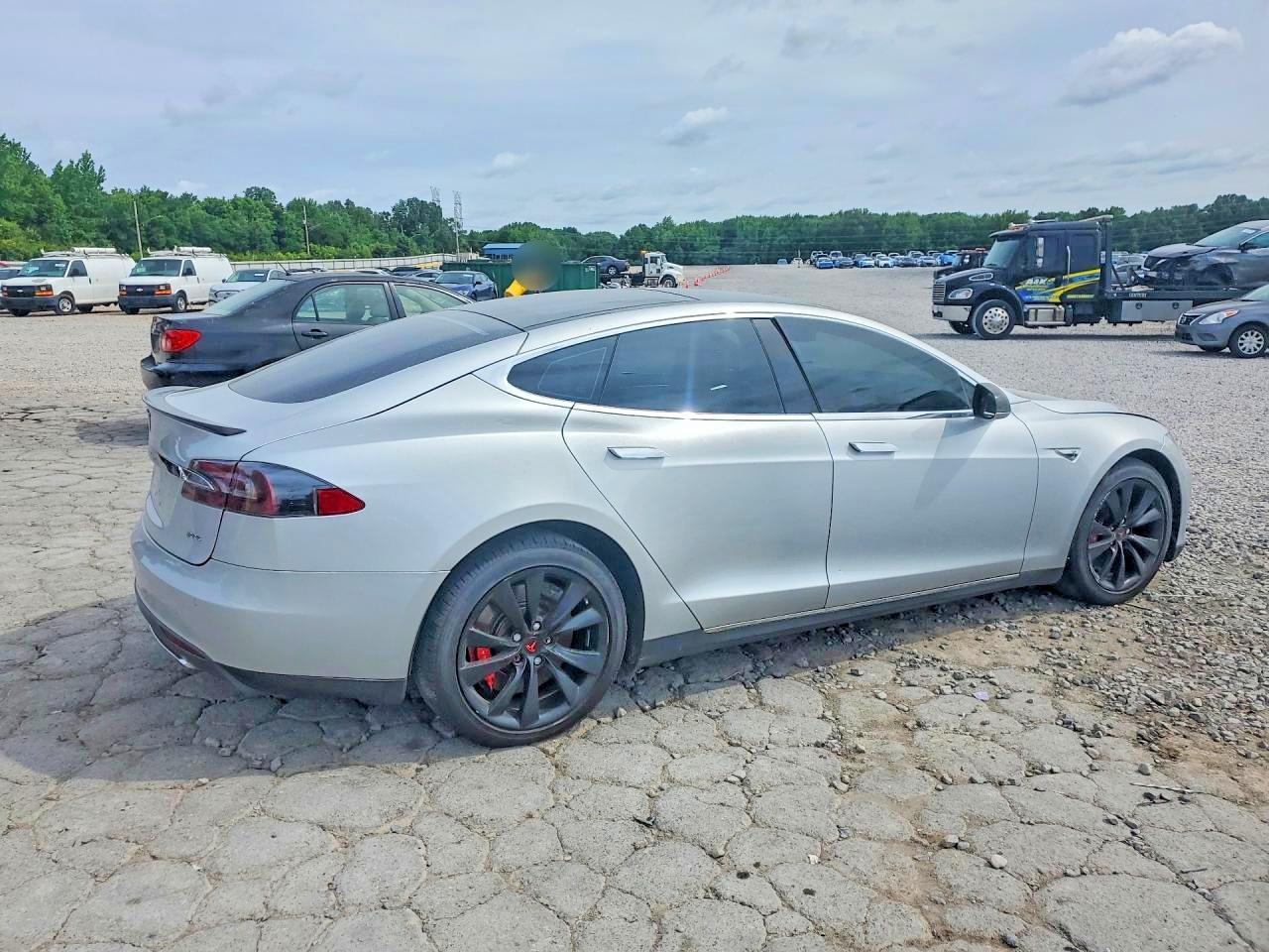 2013 Tesla Model S - Image 4