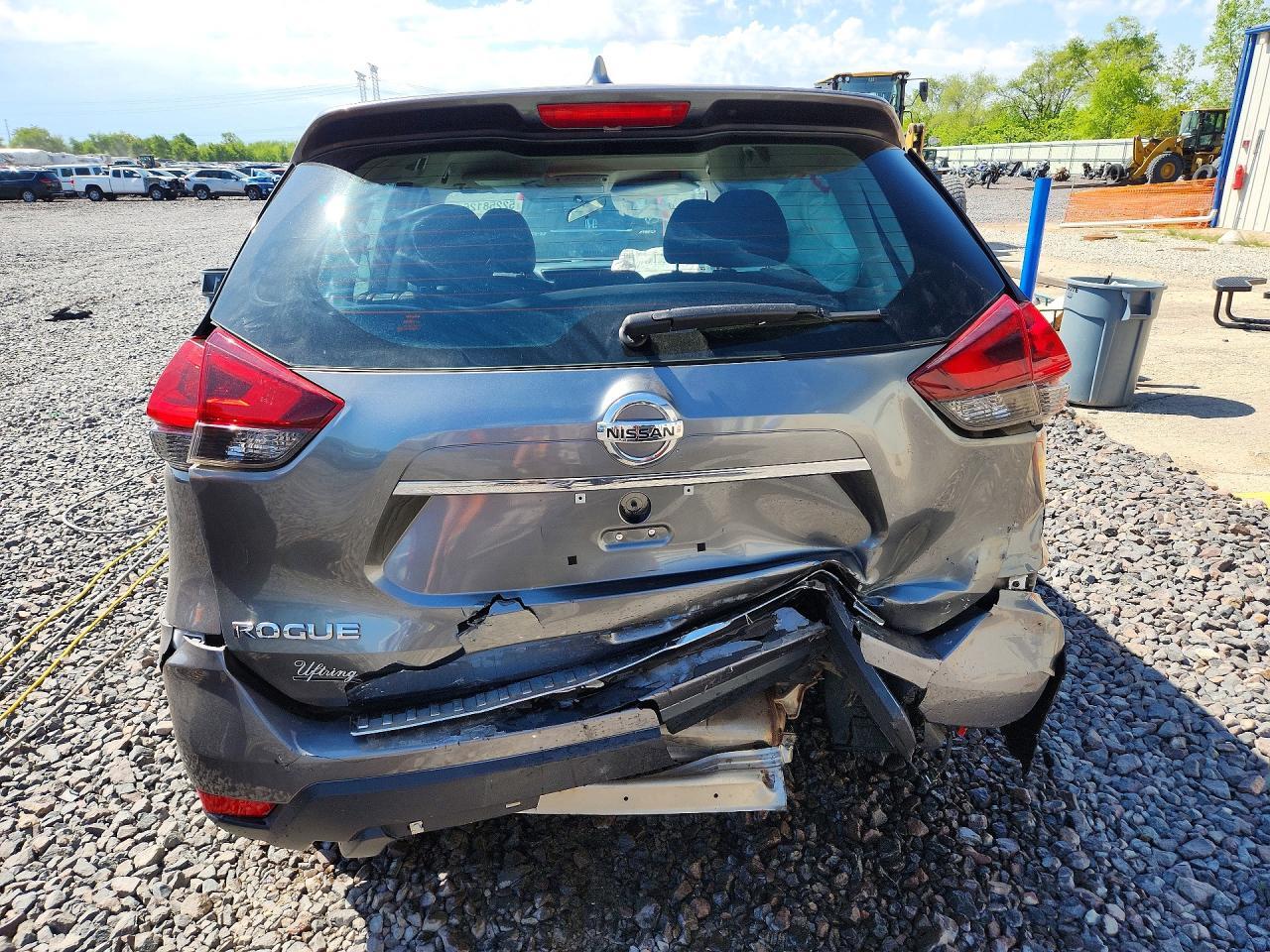 2018 Nissan Rogue S - Фото 6