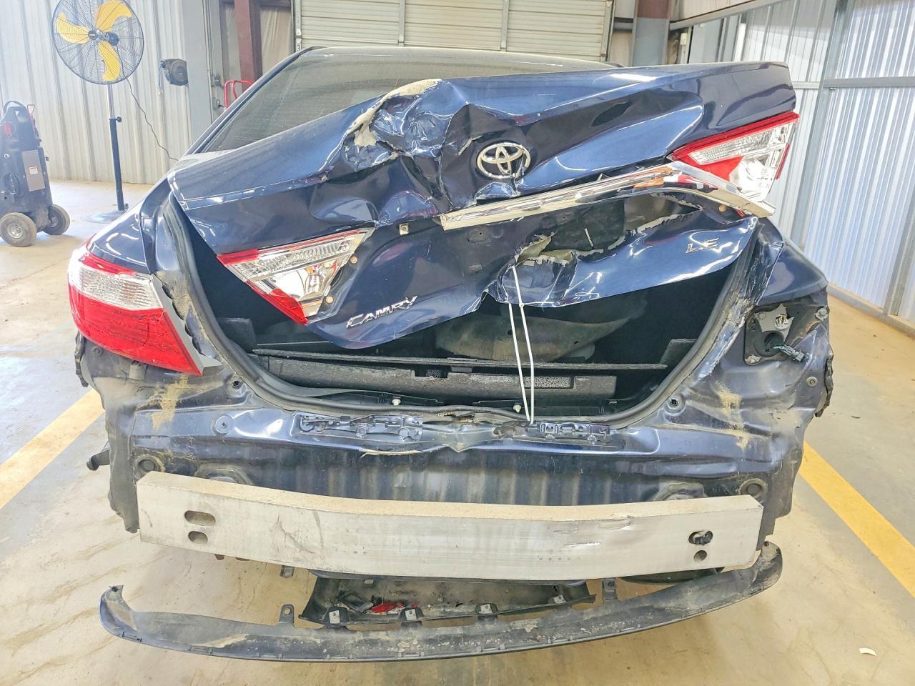 2015 Toyota Camry Le - Фото 6