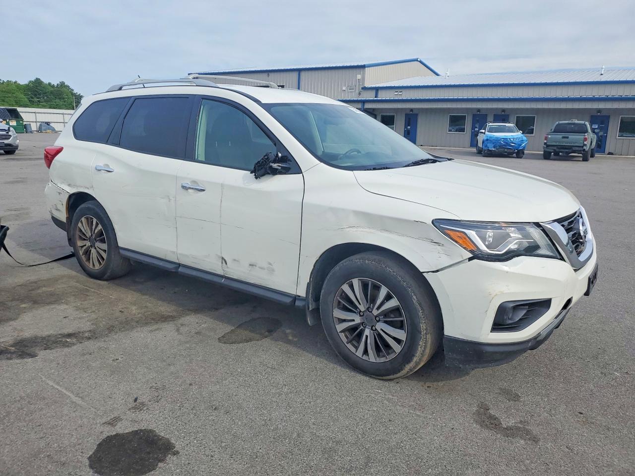 2018 Nissan Pathfinder S - Фото 4