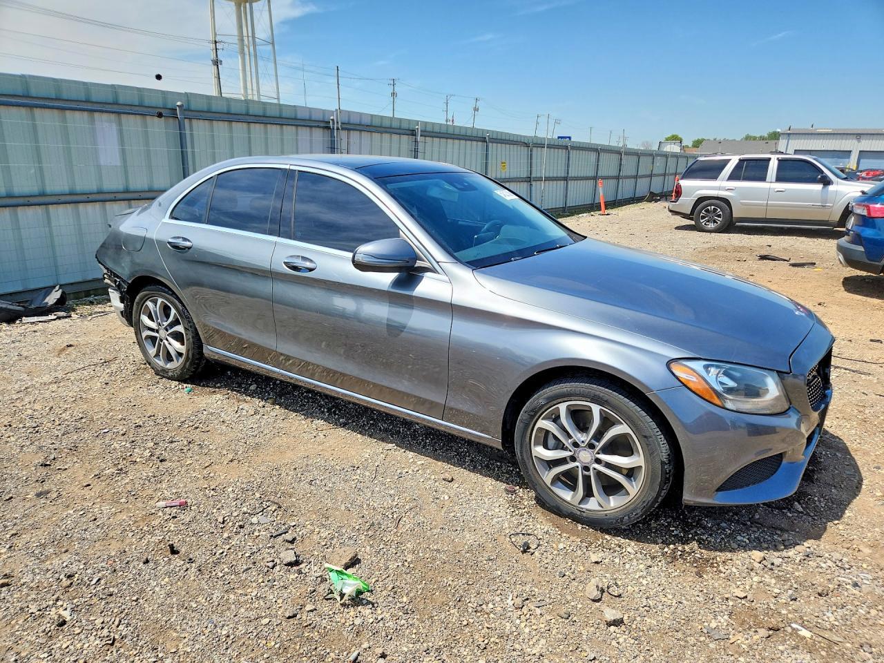 2017 Mercedes-Benz C 300 4Matic - Фото 4