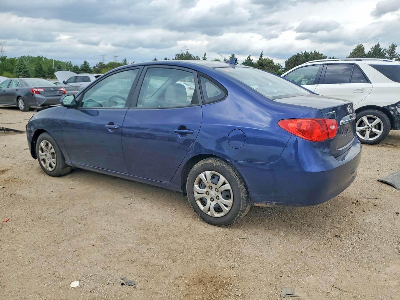 2010 Hyundai Elantra Gls - Image 2