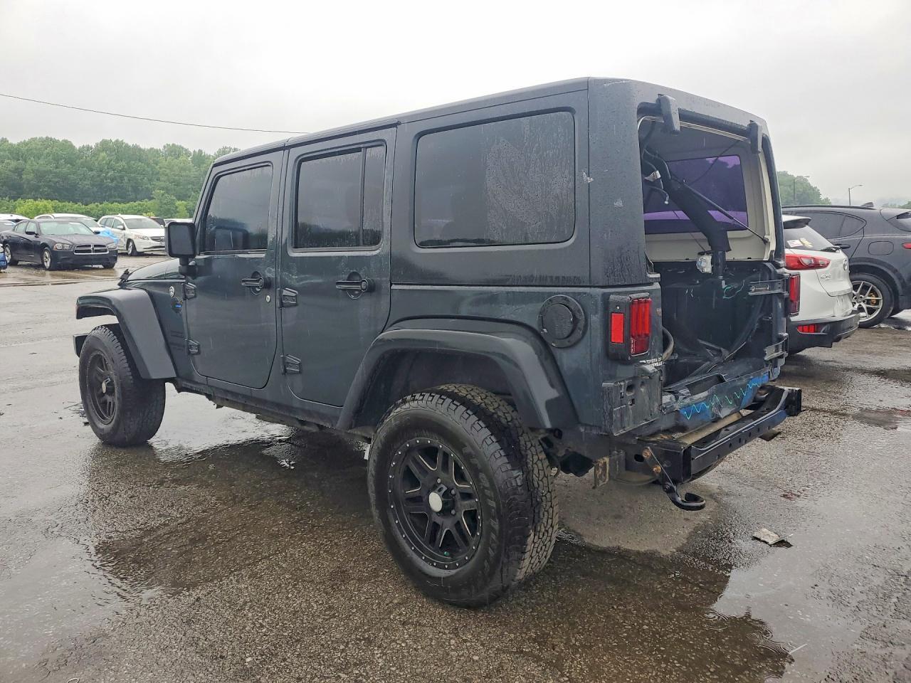 2016 Jeep Wrangler Unlimited Sport - Фото 2