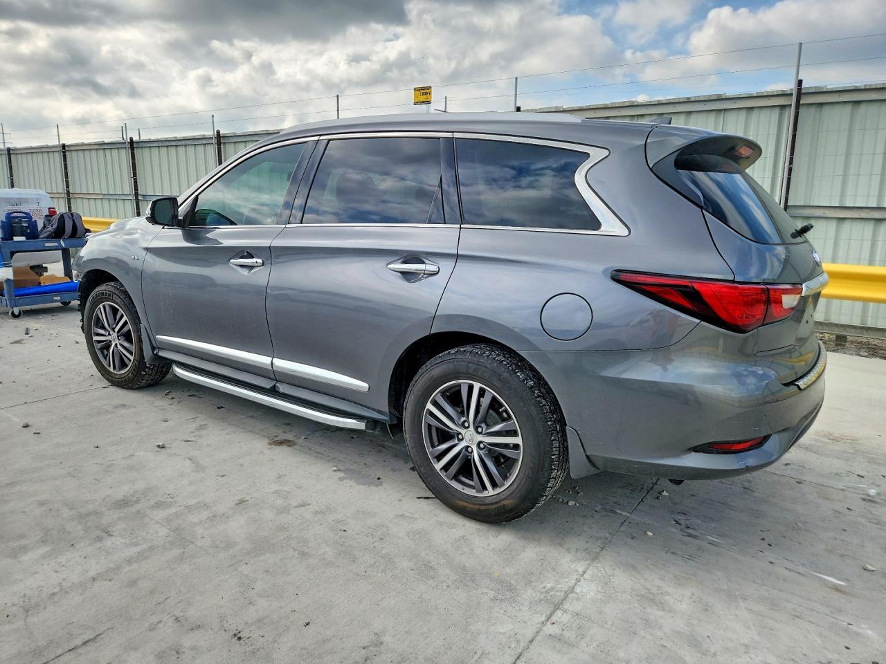 2017 Infiniti Qx60 Base - Image 2