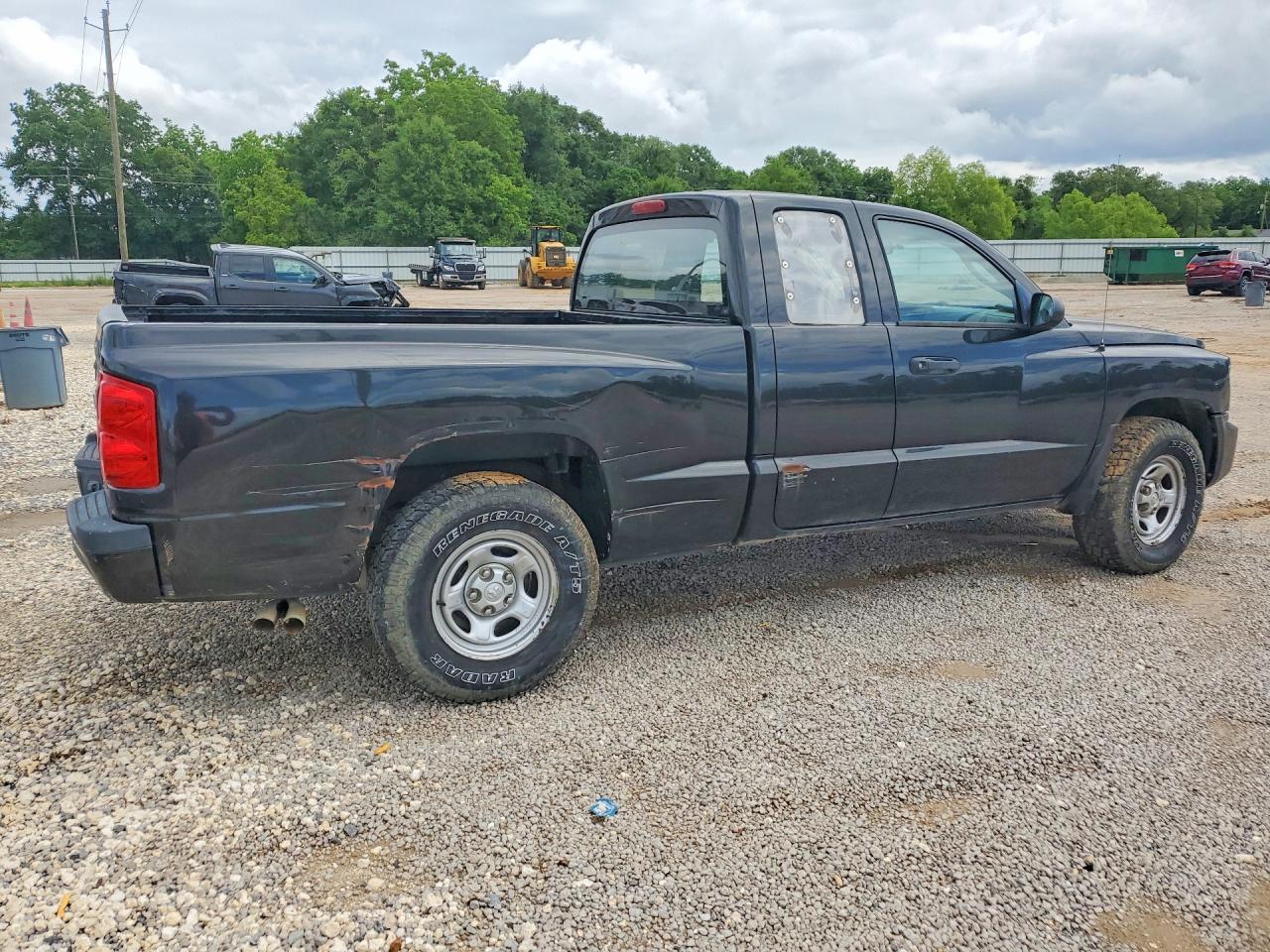 2011 Dodge Dakota St - Фото 3