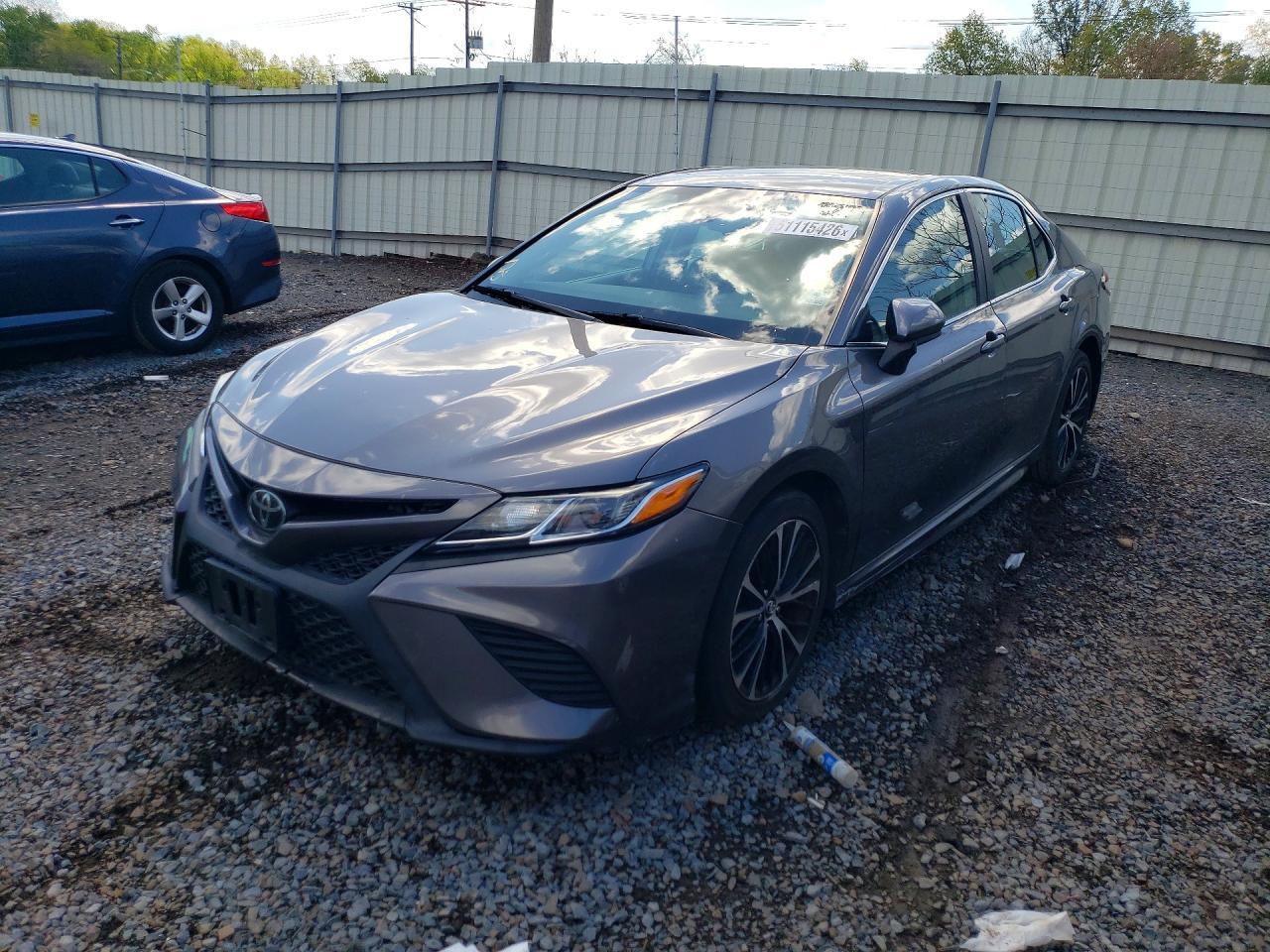 2020 Toyota Camry Se