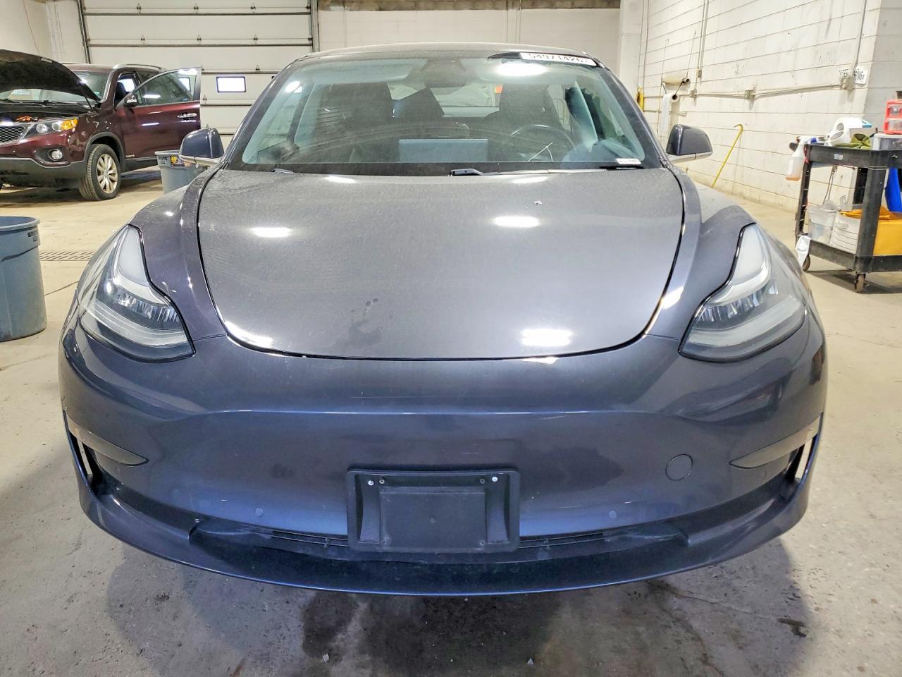 2018 Tesla Model 3 - Фото 5