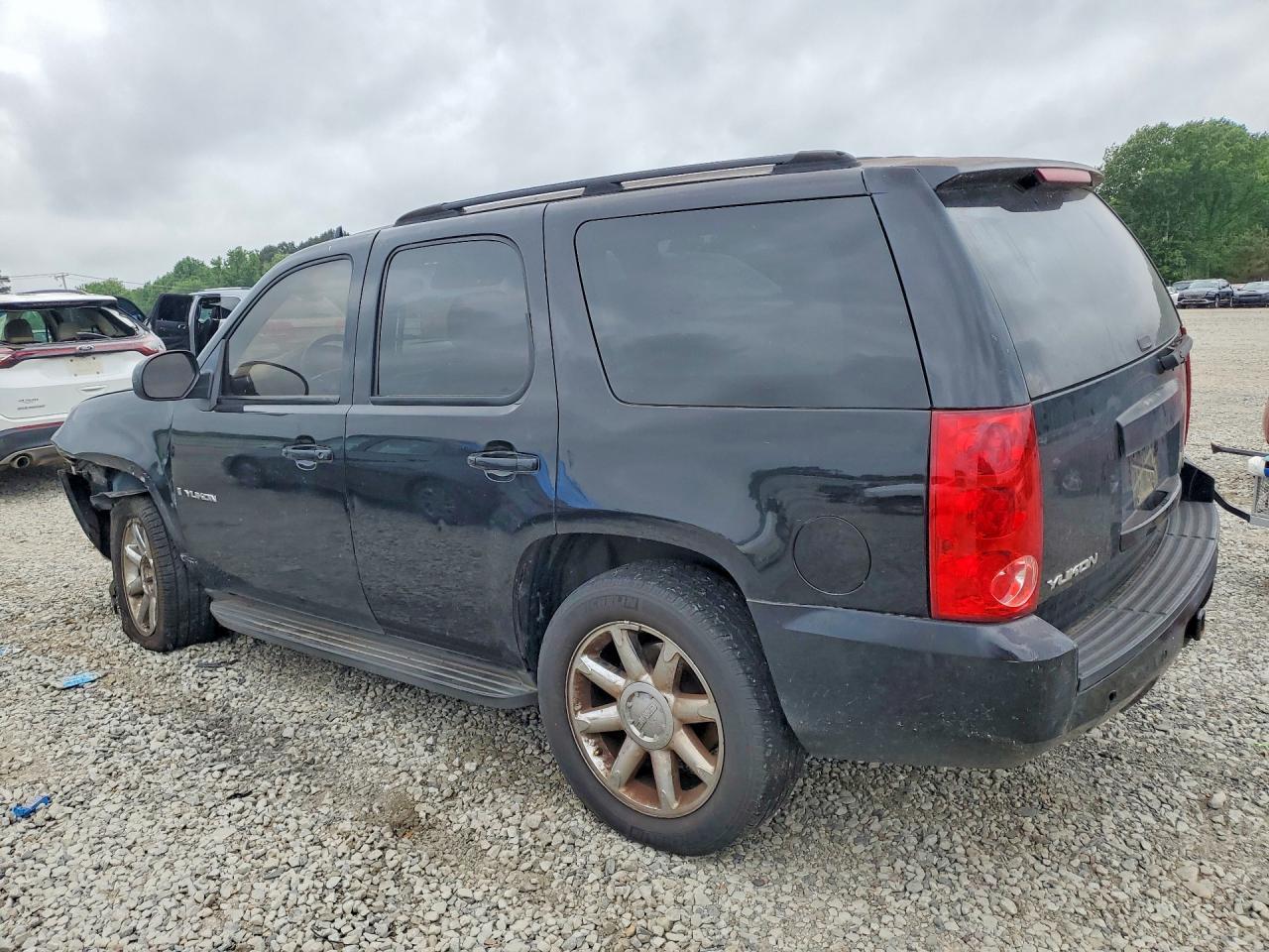 2007 GMC Yukon - Фото 2