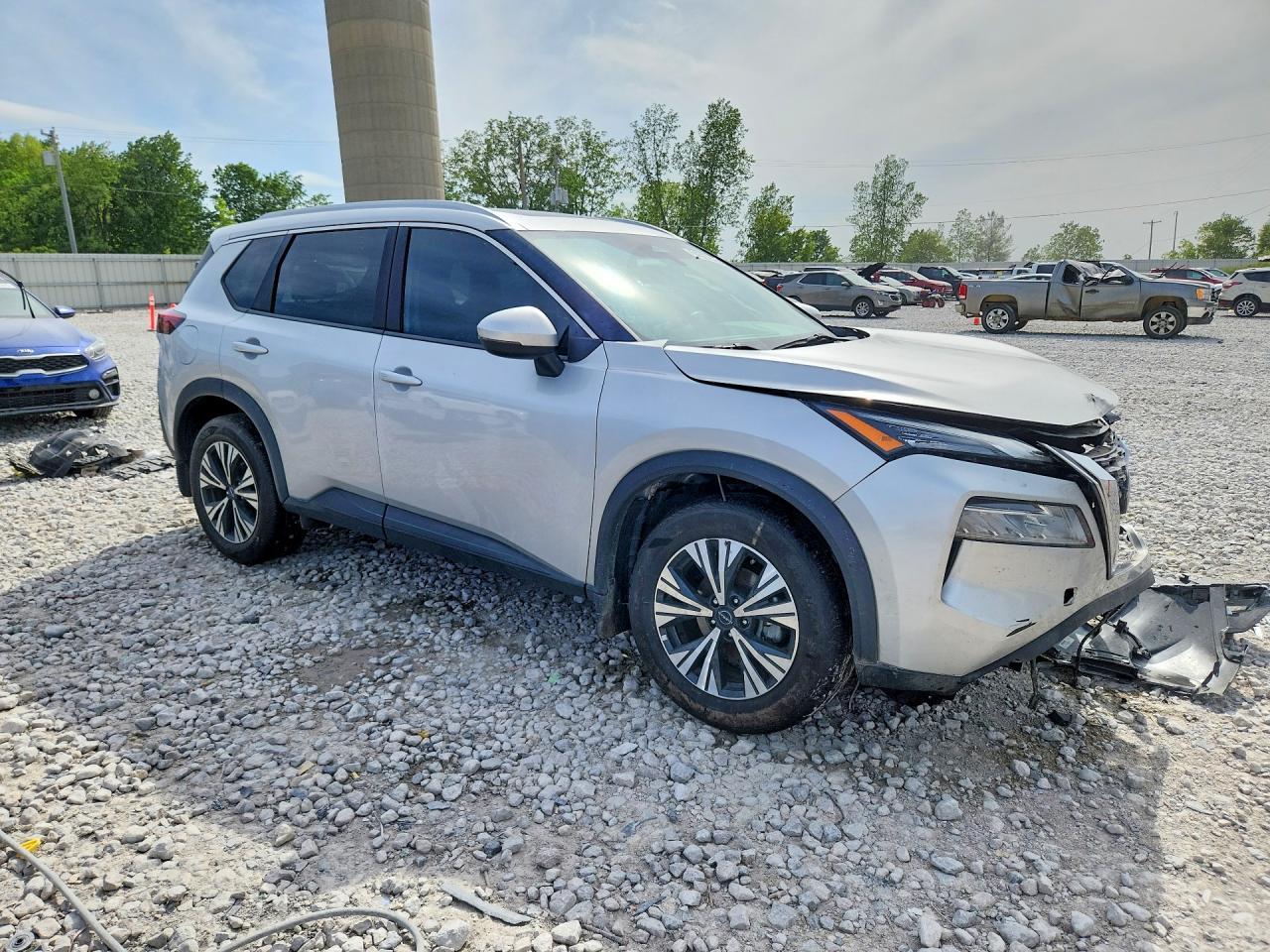 2023 Nissan Rogue Sv - Image 4