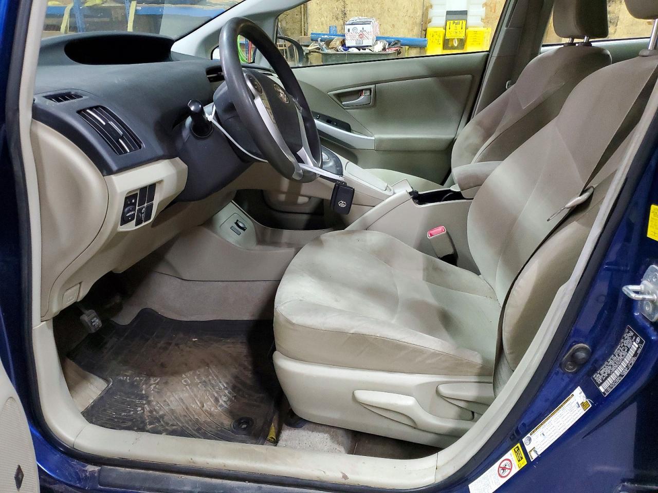 2010 Toyota Prius Iii - Фото 7