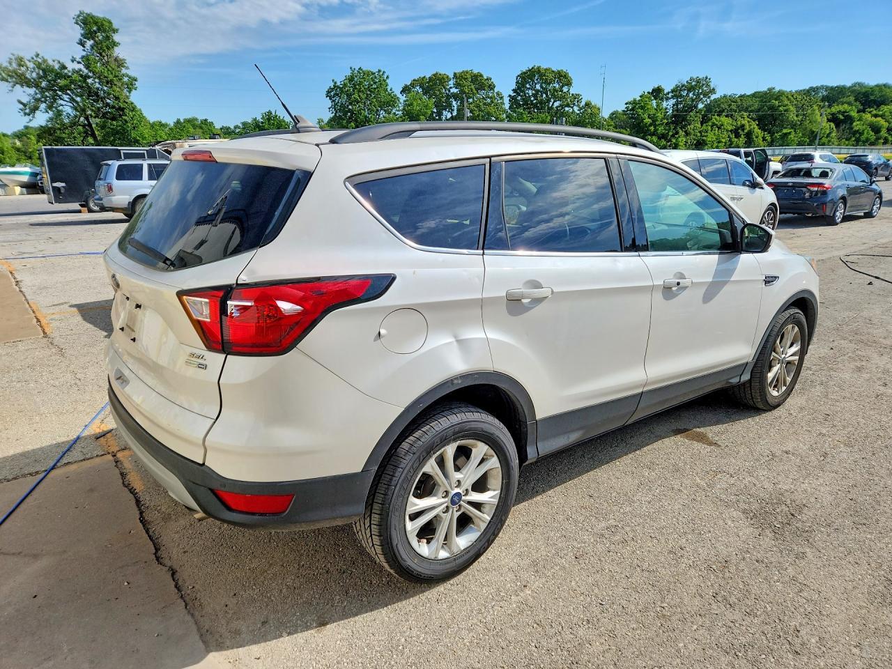 2019 Ford Escape Sel - Image 3