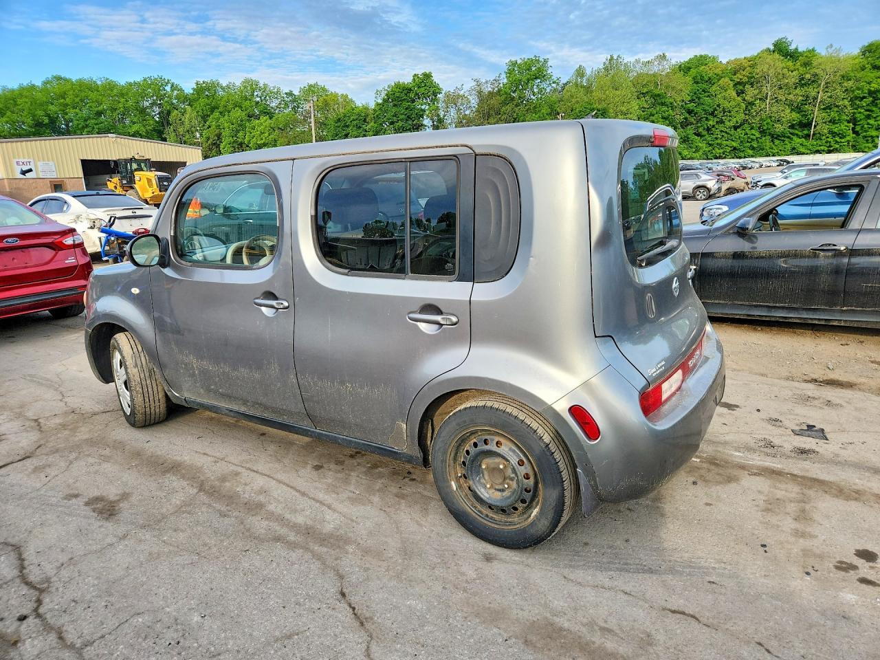 2010 Nissan Cube - Image 2