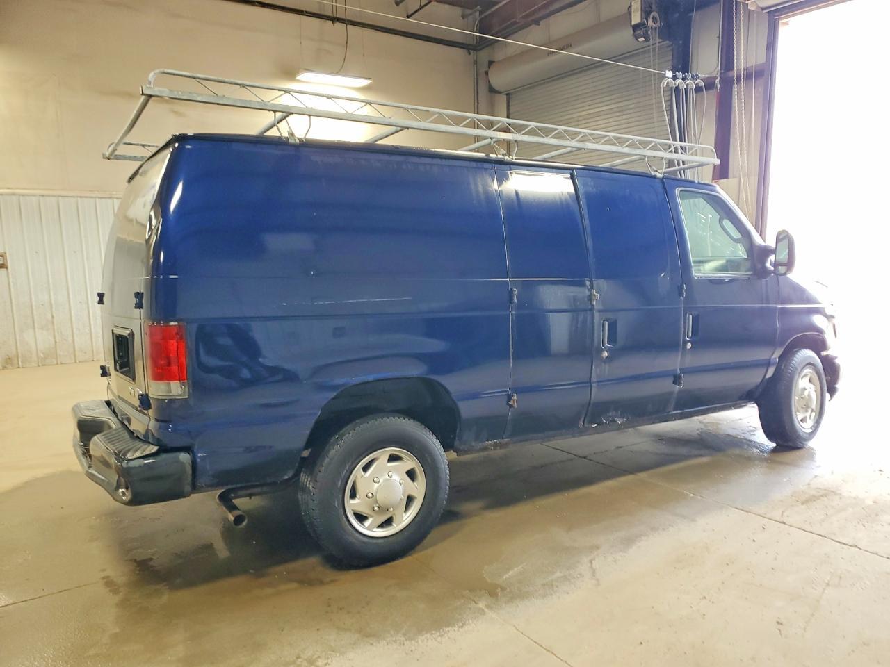 2013 Ford Econoline - Image 3
