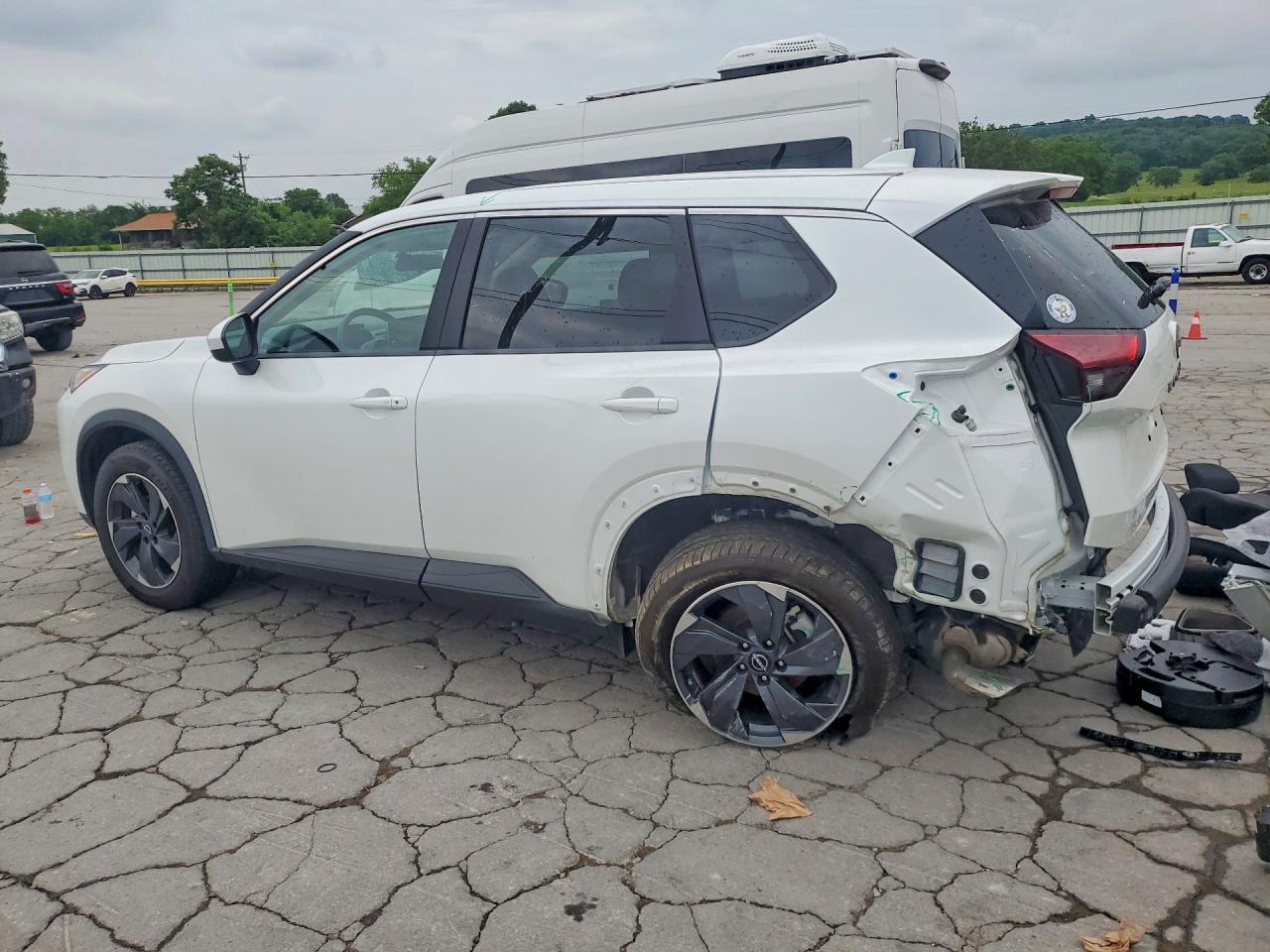 2024 Nissan Rogue Sv - Фото 2