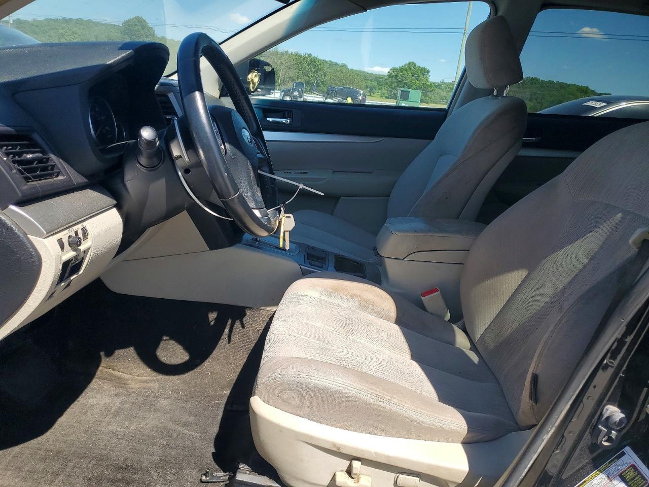 2013 Subaru Outback 2.5I Premium - Image 7